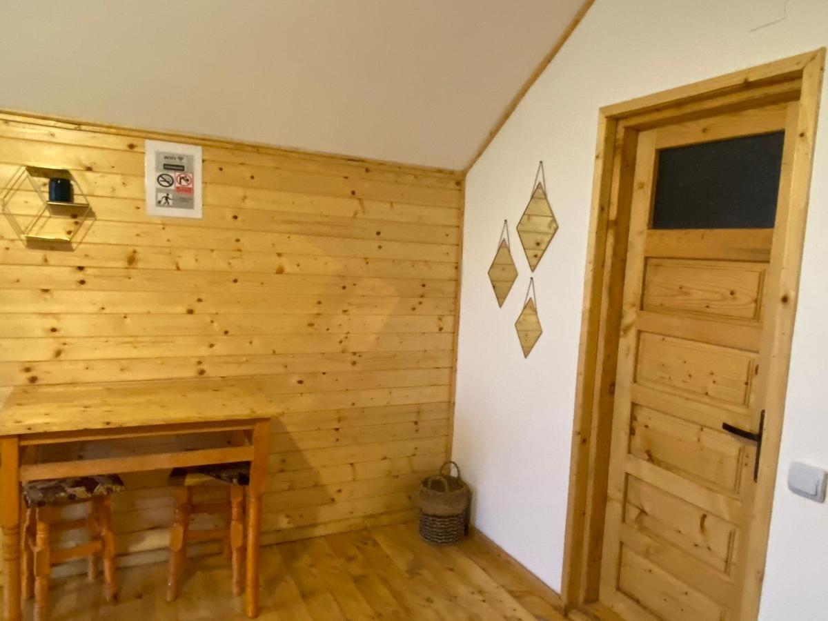 Casutele Doftanei Apartment Tesila Exterior photo